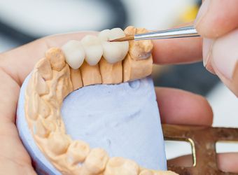 Logo zariadenia Ambulancia zubného lekárstva, MDDr. Jana Špavorová (JS DENT s.r.o.)