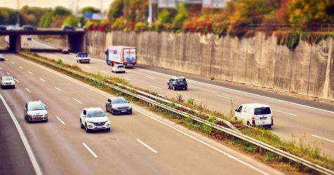 Logo zariadenia Carens team - preprava osôb - Peter Drahovský