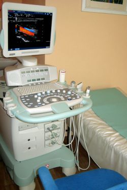 Logo zariadenia USG - SONO - ultrazvuk - RDG - MMG - mamografia - MUDr. Edita Göncölövá