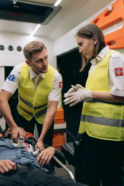 Ambulantná pohotovostná služba pre dospelých Hlohovec, (Mestská poliklinika Hlohovec, s.r.o.)