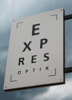 Logo zariadenia Expres Optik - Katarína Peťáková