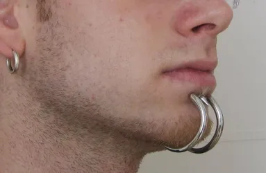 Fotografia miesta 9 od RESklenot - piercing a tetovanie - Róbert Sokolík