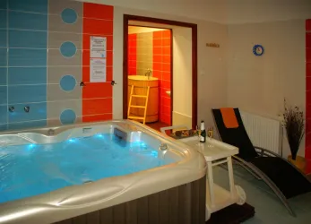 Fotografia miesta 3 od HOTEL AVALANCHE ***