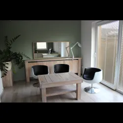 Fotografia miesta 4 od Folliclinic, s.r.o. – špecializované zdravotnícke zariadenie na transplantácie vlasov DHI metódou - MUDr. Roland Kelemen