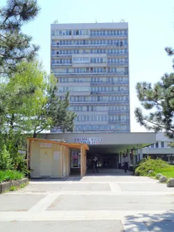 Fotografia miesta 3 od Univerzitná nemocnica Bratislava, tkanivové zariadenie - plastická chirurgia chirurgia - MUDr. Miroslav Orság