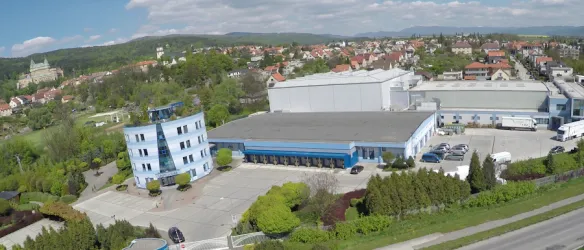 Fotografia miesta 1 od UNICENTRUM, UNIPHARMA - 1. slovenská lekárnická akciová spoločnosť