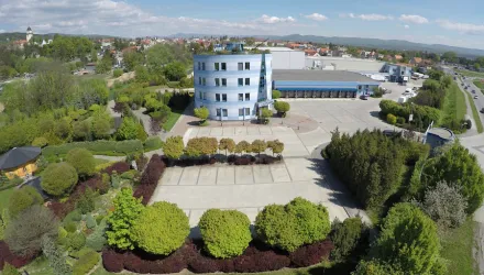 Fotografia miesta 7 od UNICENTRUM, UNIPHARMA - 1. slovenská lekárnická akciová spoločnosť