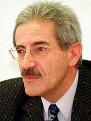 Kováč: Valentovič zlyháva, nerieši skutočné problémy v zdravotníctve