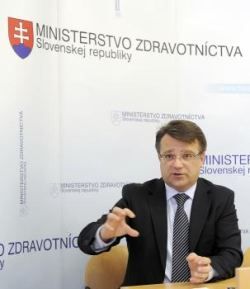 Podľa I.Uhliarika prichádza doba nesystémového nalievania peňazí do systému