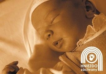 Zamestnanci UNLP Košice našli v Hniezde záchrany zdravé dievčatko