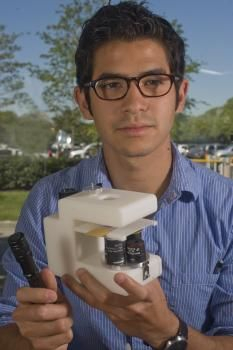 Kompaktný mikroskop pre terénnu medicínu