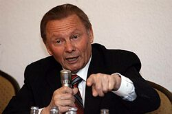 Exprezident Schuster stiahol žalobu na nemocnice, kde ho liečili