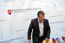 Minister I. Uhliarik odmieta, aby lekári brali za rukojemníka pacienta