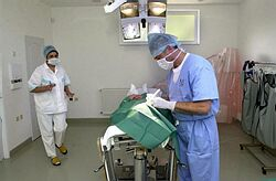 Valentovič: S jednodňovou chirurgiou sa prehodnotia chirurgické lôžka