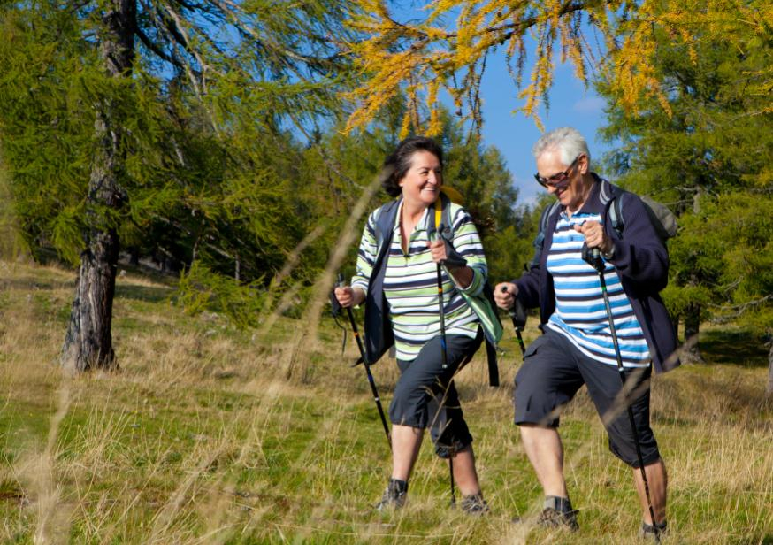 NORDIC WALKING: SEVERSKÁ CHÔDZA ZLEPŠÍ VAŠE ZDRAVIE A KONDÍCIU