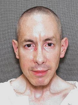 Odsúdený polygamista Warren Jeffs je po hladovke v umelej kóme