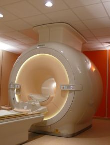 Vo FNLP Košice dnes odovzdali špičkový prístroj magnetickej rezonancie