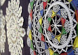 V Onkologickom ústave sv. Alžbety otvoria Vitkovej výstavu Paličkovaná čipka