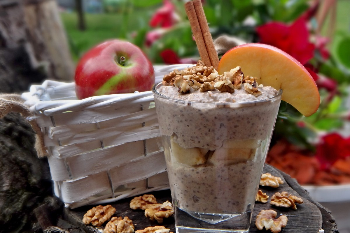 Voňavý jablkovo-škoricový chia raw puding