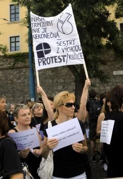 Na protestnom zhromaždení zdravotných sestier sa zúčastnilo 350 ľudí