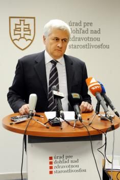 Zdravotné poisťovne zaznamenali medziročný rast príjmov o 4,62 percenta 