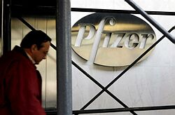 Akcie Pfizer sa prepadli, keď koncern zastavil vývoj nového lieku