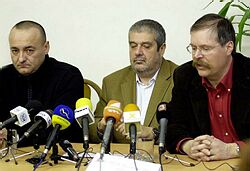 Potičný si údajne individuálne predvoláva lekárov - odborárov a vyhráža sa im