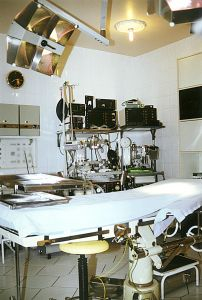 Poľskom otriasa nový škandál: Zabíjal známy kardiochirurg pacientov?