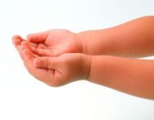 Už batoľatá dokážu komunikovať znakovou rečou