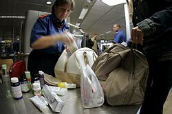 Nové predpisy pre leteckú dopravu takmer spôsobili smrť švédskej pasažierky