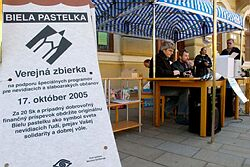 Biela pastelka na Námestí SNP v Bratislave, 17. októbra 10.00 – 17.30