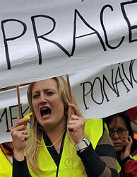 Stovky odborárov v Prahe vypískali reformu zdravotníctva