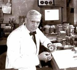 Alexander Fleming - víťazstvo nad kolóniami mikróbov