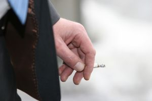 Wales sa stal druhým britským regiónom so zákazom fajčenia