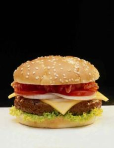 Nový výskum poukázal na spojitosť alkoholizmu a obezity