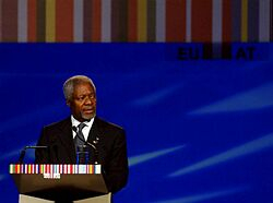 Annan vyzval svet, aby sa v boji s AIDS sústredil na tých najohrozenejších