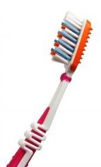 Zubnú kefku treba po chrípke vymeniť