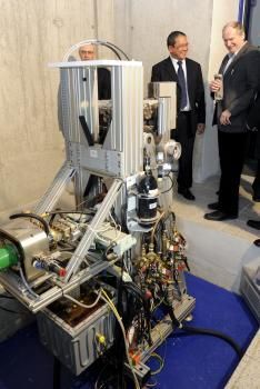 Druhý muž MAAE vyzdvihol význam lineárneho urýchľovača