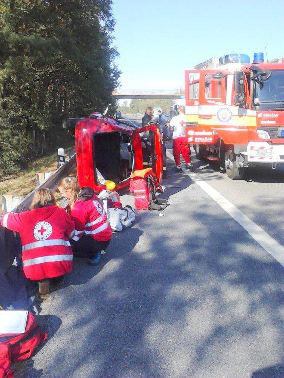 Vedieť poskytnúť prvú pomoc sa oplatí, cvičenie sme ukončili ostrým zásahom