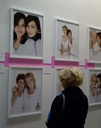 Slovensko sa zapojilo do kampane na pomoc ženám s rakovinou prsníka