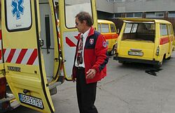 Nemocnica darovala horským záchranárom 11 starších sanitiek